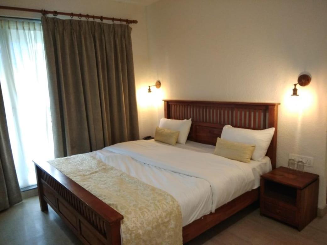 Wood Stock Acres Villa Resort Thane Eksteriør billede